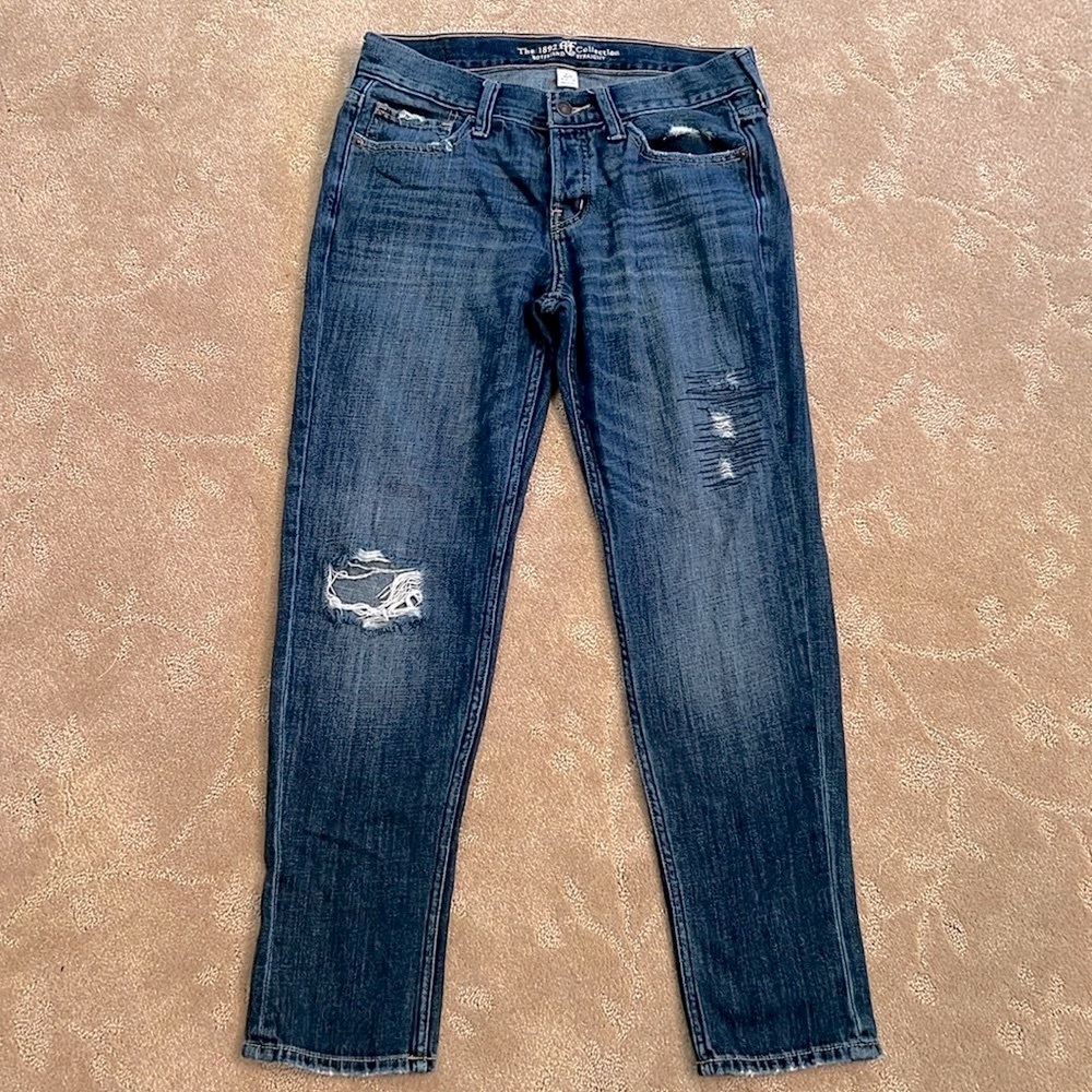 Abercrombie & Fitch Boyfriend Straight Distressed Jeans, 2R (26x26)